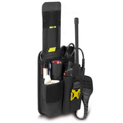 PAX Funkgeräteholster mit Platz für Lampe, Kleiderschere und Pupillenleuchte